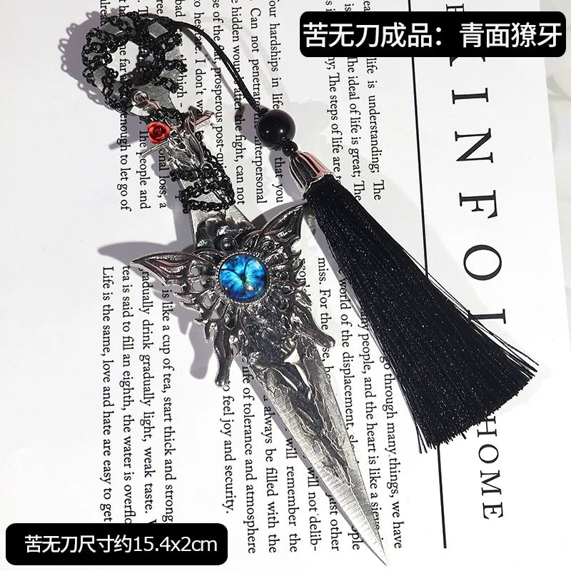 Gothic Kunai Dagger Ornament – Handcrafted Hanfu Accessory & Desk Display