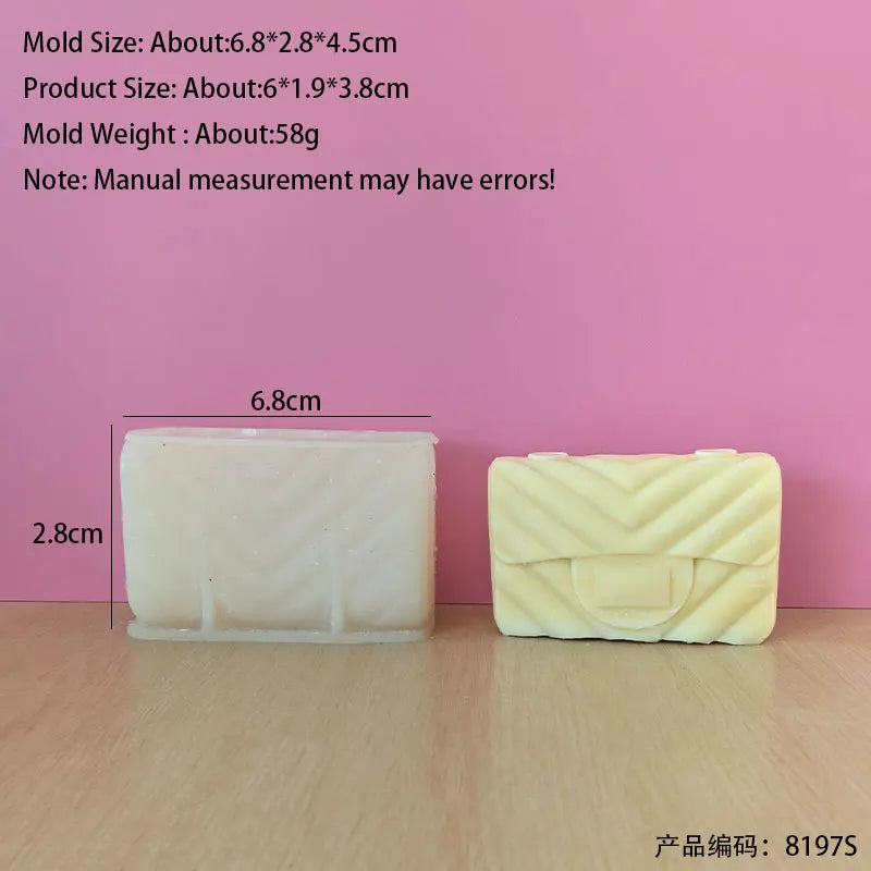 A rectangular white silicone mold for making candles or crafts is shown next to its product size measurement.