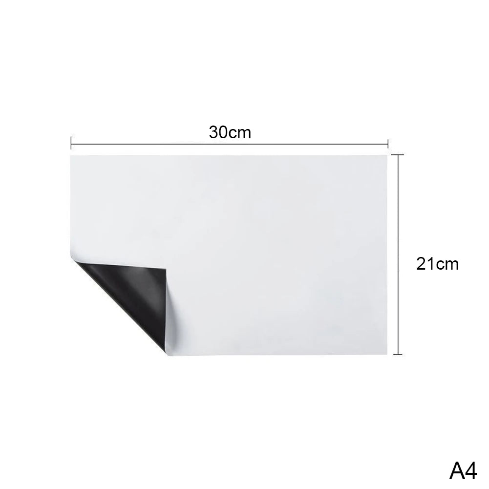 Weiße magnetische Whiteboard mit schwarzem Klappverschluss, 30x21 cm.
