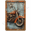 Vintage Metallwandtafel mit altem Motorrad, verwittert mit Rost und Alterspatina.
