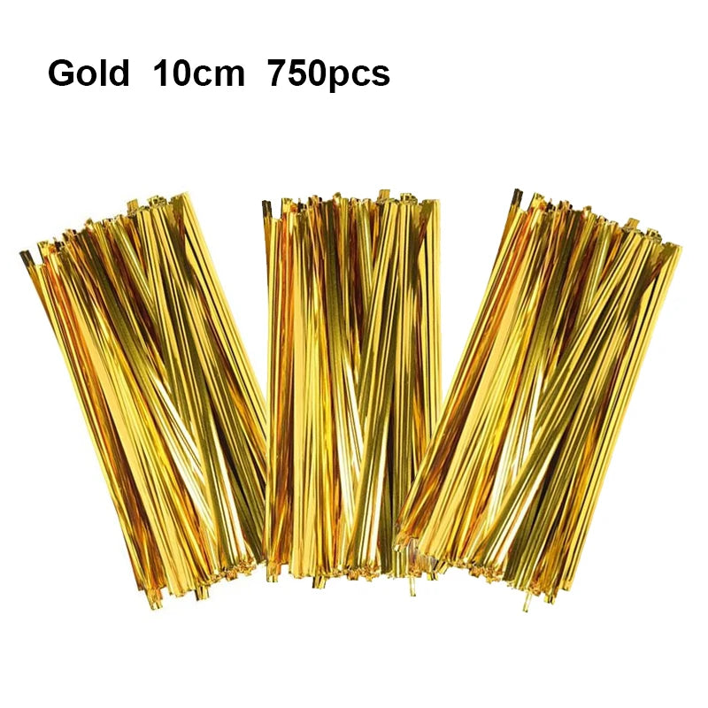 Bundle of 750 gold wire ties used for cellophane treat bags, 10cm long.