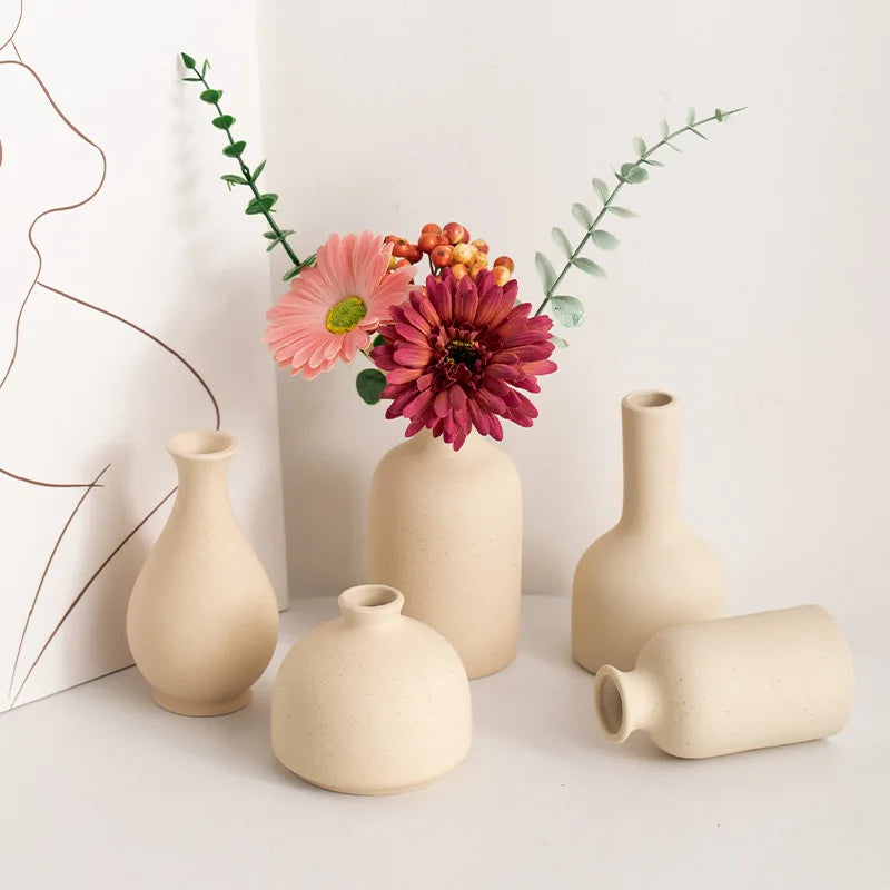 Minimalist Ceramic Vase for Modern Home Décor