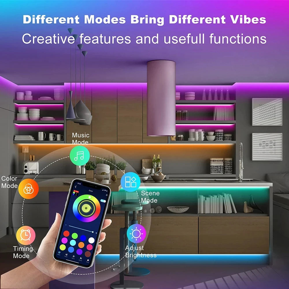 يد تمسك بهاتف يعرض واجهة تطبيق للتحكم في شرائط إضاءة LED بلوتوث الذكية المركبة في تصميم عصري