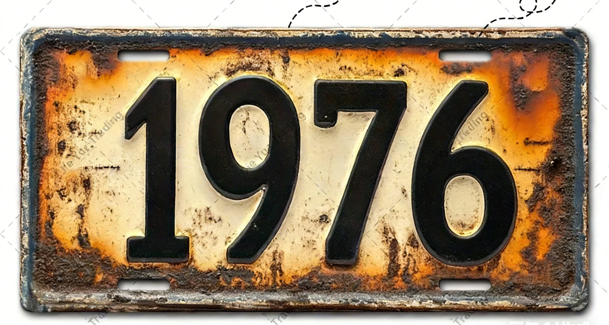 Señal de pared de aluminio vintage con el año 1976 grabado en una placa de metal oxidada y envejecida.