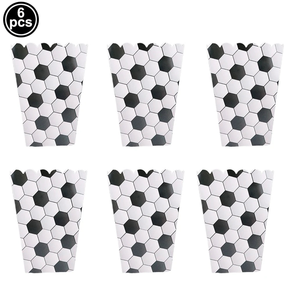 Sechs schwarz-weiße Fußball-Cupcake-Topper und Partyzubehör