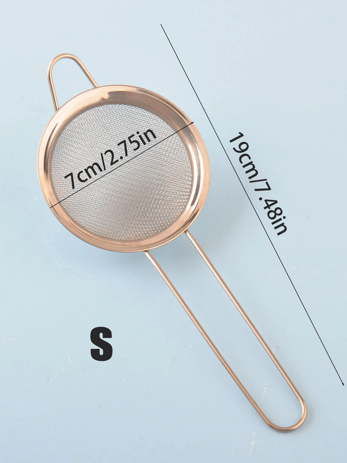 A stainless steel colander with a 7cm diameter and a 19cm length is shown against a light blue background.