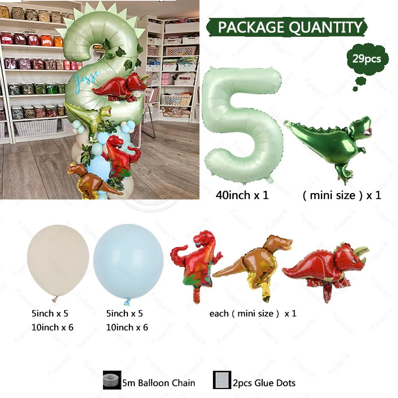 Ein Set grüner und roter Dinosaurierballons, darunter ein großer Ballon mit der Zahl 5 und kleine Dinosaurierformen.