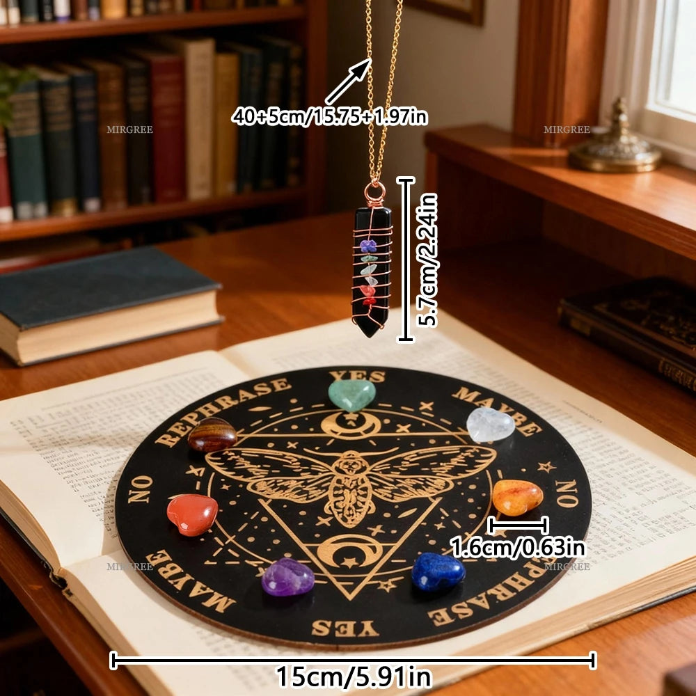 Kit de divination spirituelle avec pendentif orné et plateau circulaire.