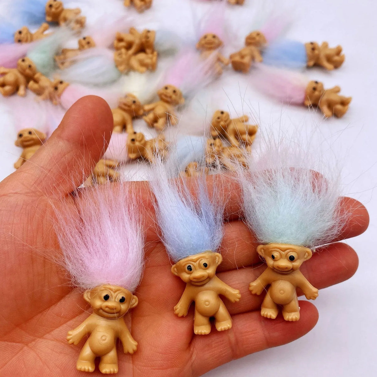 Retro Troll Dolls with Colorful Hair – Set of 10 Mini Figures for Parties and Decor