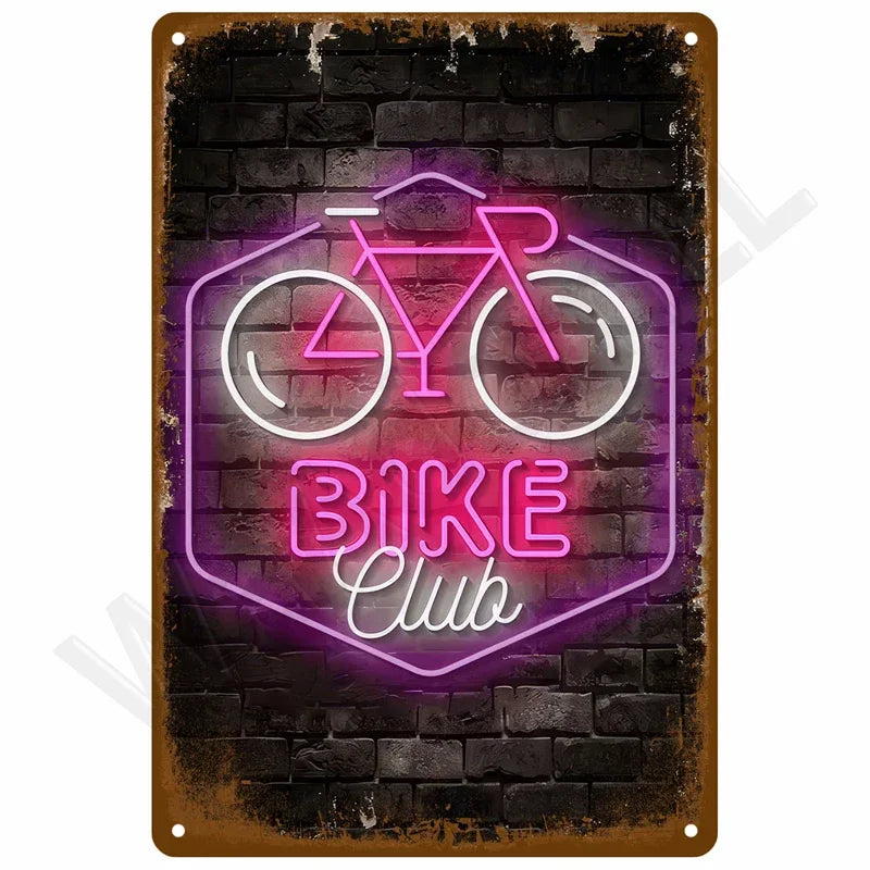 Dunkle Ziegelwand mit Neon-Violett-Umriss eines Fahrrads und dem Text BIKE Club.
