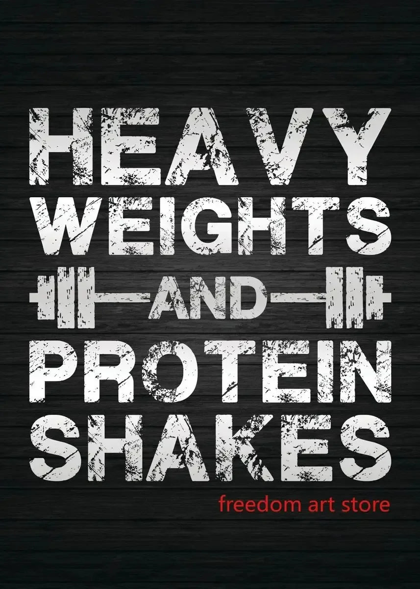 Graphique de texte avec la phrase HEAVY WEIGHTS AND PROTEIN SHAKES en police blanche délavée sur fond sombre.