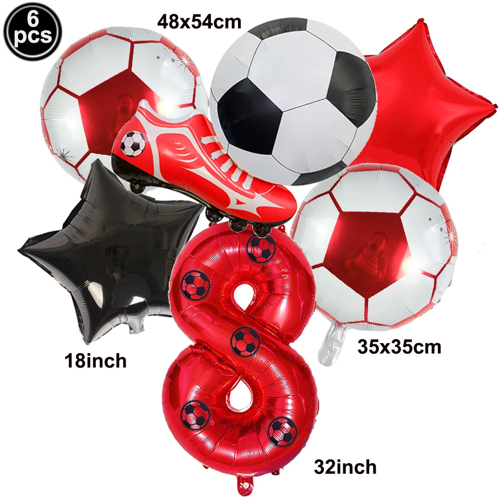Un set de six ballons de football rouges et blancs, incluant un ballon, des étoiles et un ballon avec le chiffre 8.