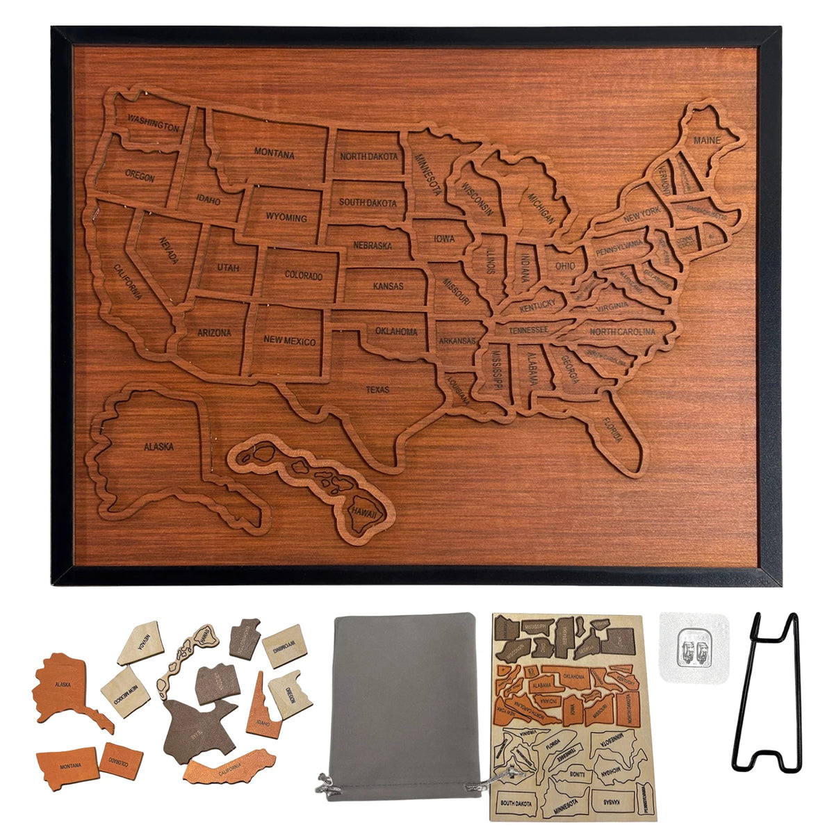 Holzpuzzle einer USA-Karte mit Aufklebern und Teilen.