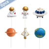 Six pièces de décorations miniatures de gâteaux d'astronautes, incluant un casque, une combinaison et une planète