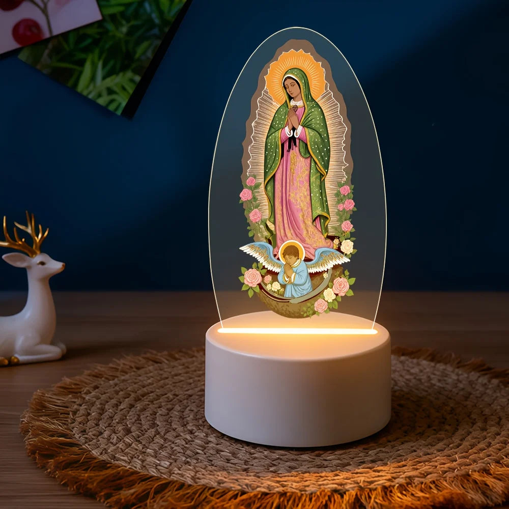 Lumière de nuit décorative avec une peinture de la Vierge Marie dans un halo doré entouré de fleurs.
