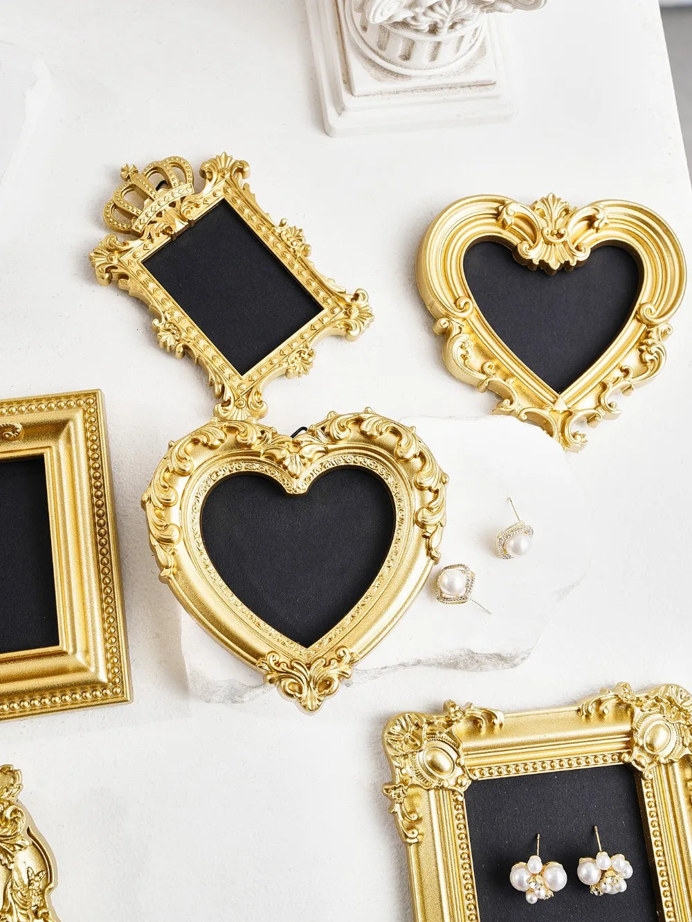 Ornate Resin Hanging Photo Frame for Vintage Décor