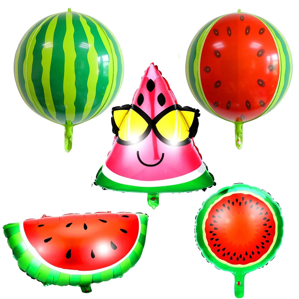 Trois grands ballons en papier d'eau de watermelon verts, rouges et roses.