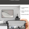 Una mano sostiene un smartphone mostrando una foto y vista previa de diseño de muebles.