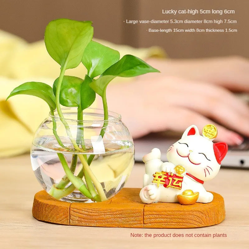 Mini resin desk ornament featuring a green ivy plant and a white lucky cat figurine in a glass vase