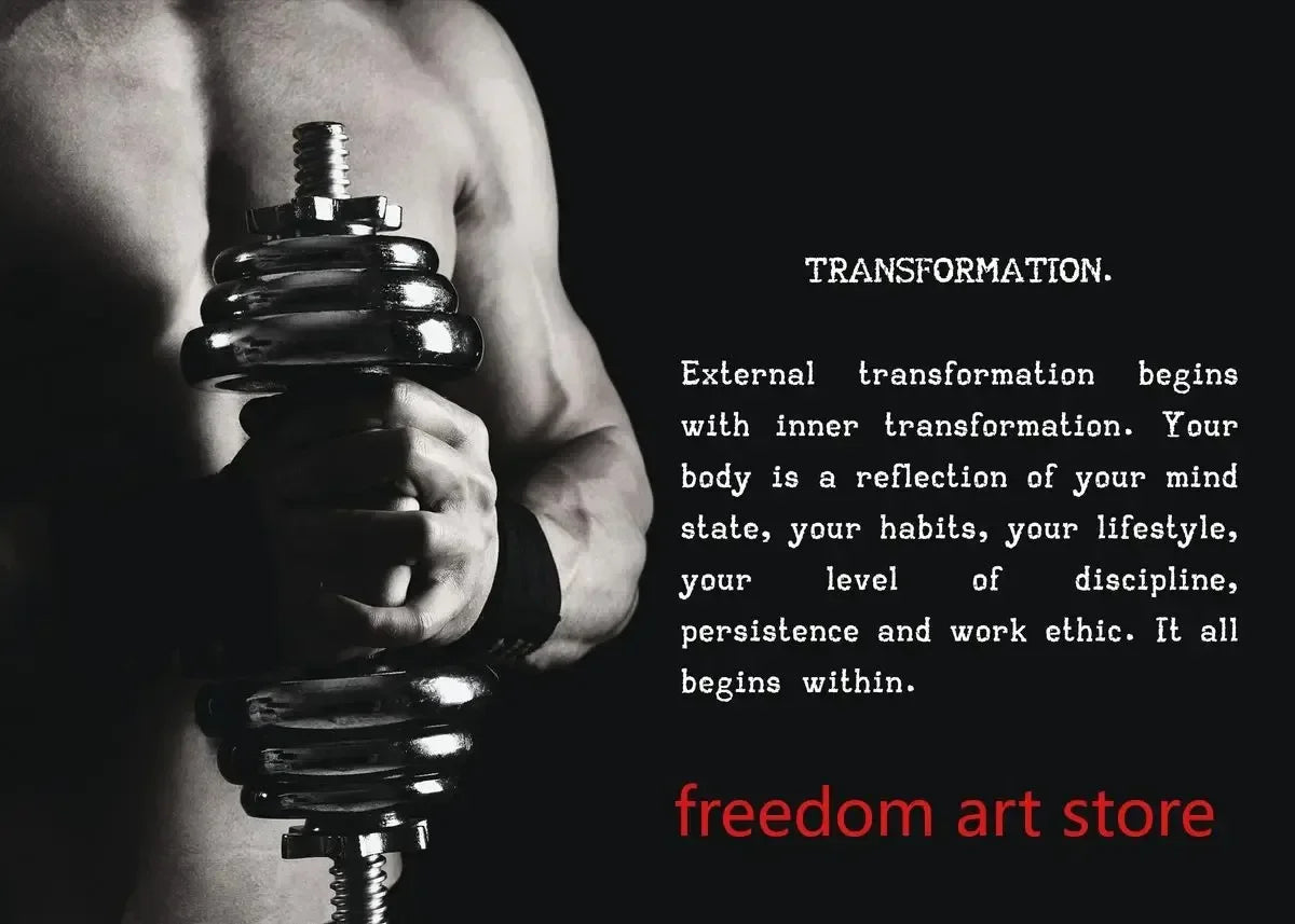 Bras musclé tenant un haltère, avec texte sur la transformation intérieure.