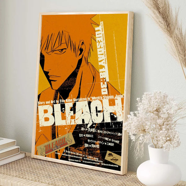 Wandkunst Leinendruck mit Anime-Charakterdesign in orange- und gelben Tönen.