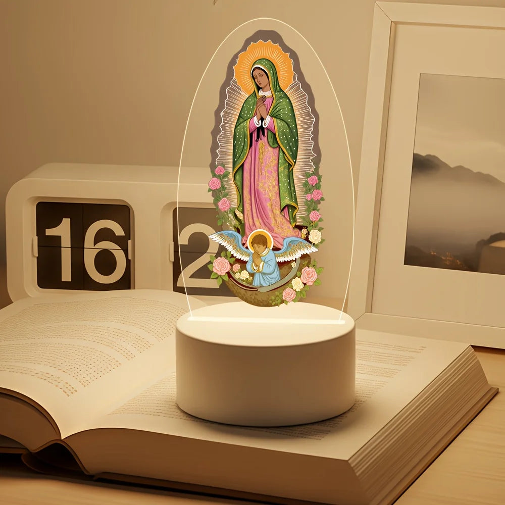 Lumière de nuit décorative rétro représentant la Vierge Marie avec un halo et des ailes d'ange, posée sur un livre ouvert.