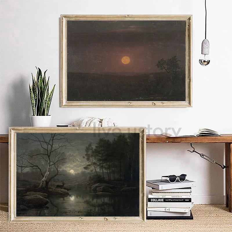 Impression de toile encadrée d'un paysage sombre et mélancolique avec un soleil orange lumineux et des arbres en silhouette.