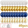 Ein Set von 40 Latexballons, einschließlich mattschwarzer, goldener und blauer Ballons mit Schleife.