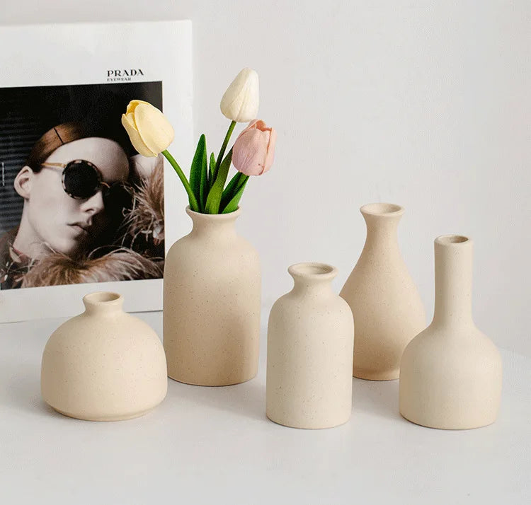Minimalist Ceramic Vase for Modern Home Décor