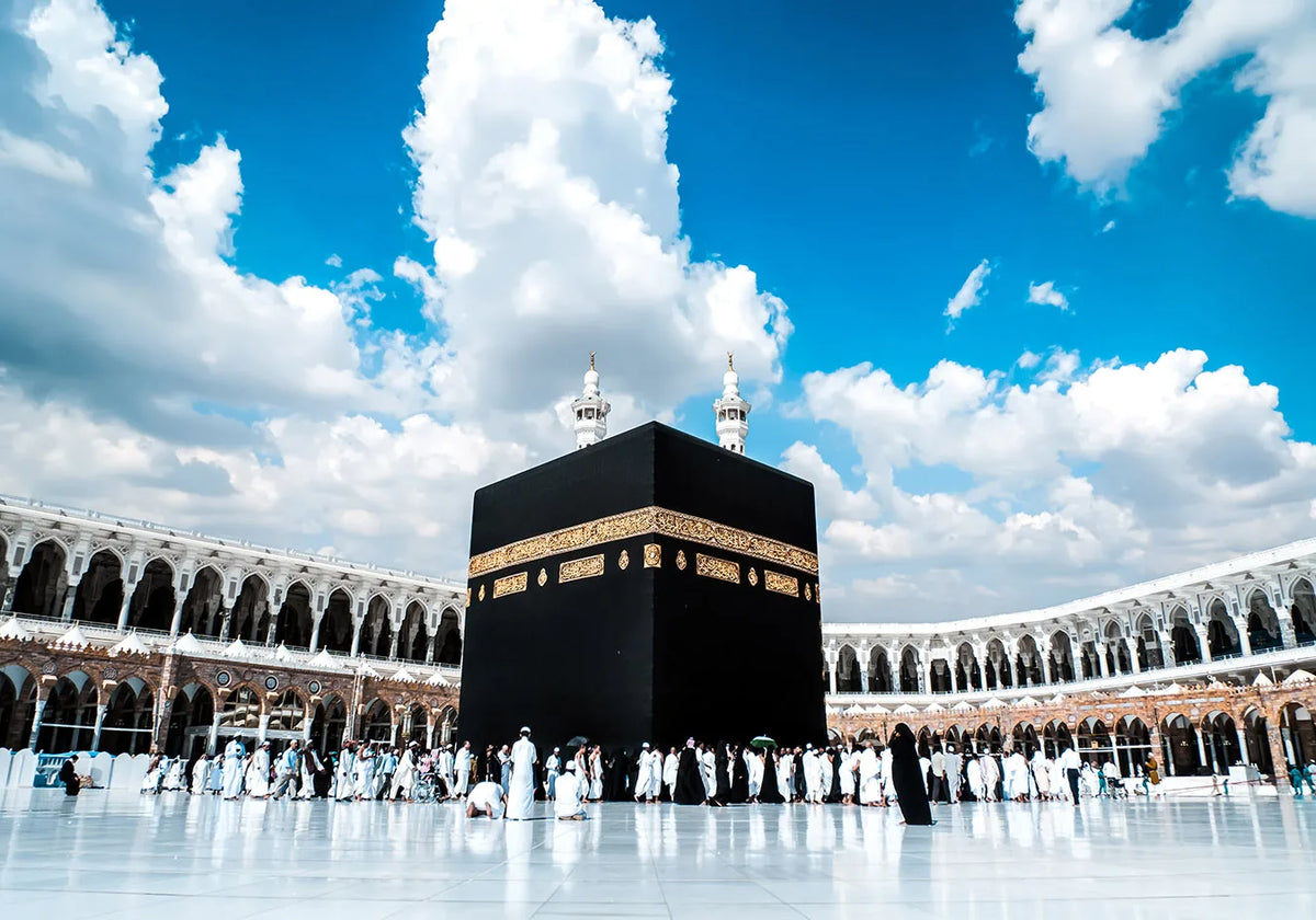 A large black canvas print depicting the Kaaba and Al Masjid An Nabawi for living room wall art.