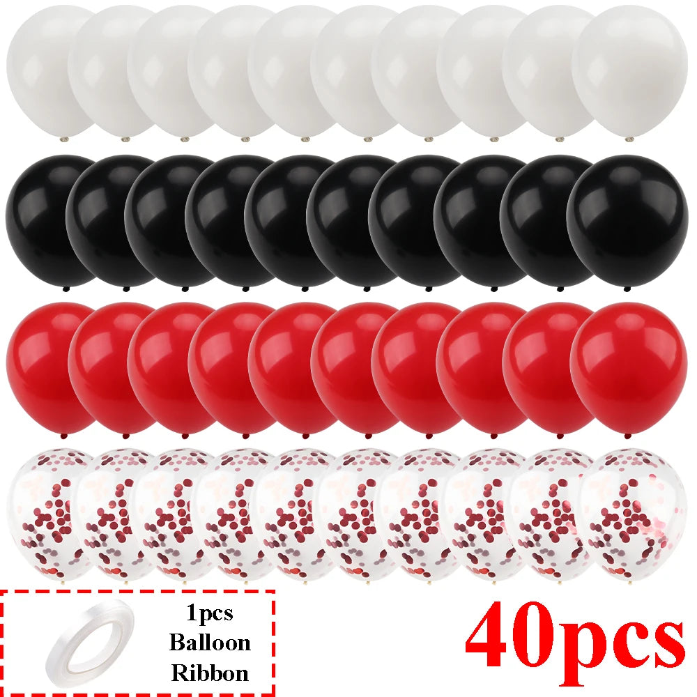 Ein Set von 40 Latexballons in Weiß, Schwarz und Rot mit Schleifen und Konfetti.