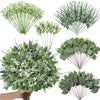 Colección de frescas ramas y follaje de eucalipto verde para arreglos florales DIY.