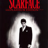 Affiche de film Scarface Platinum Edition mettant en scène un homme en costume sur fond sombre.