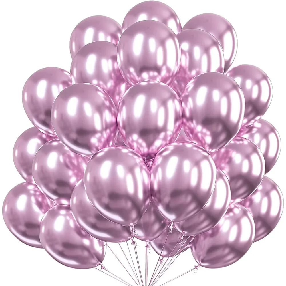 Un ensemble de ballons métalliques rose et or rose attachés ensemble.