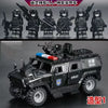 A set of military off-road jeep building blocks featuring six minifigures and a vehicle.