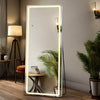 Miroir mural LED anti-bris avec cadre lumineux reflétant une pièce et une plante en pot.