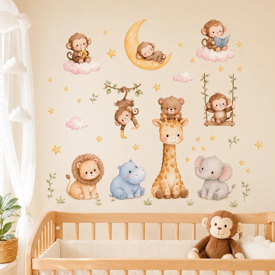 Wandsticker mit niedlichen Waldtieren wie Bären, Löwen, Elefanten und Giraffen auf hellem Beige.