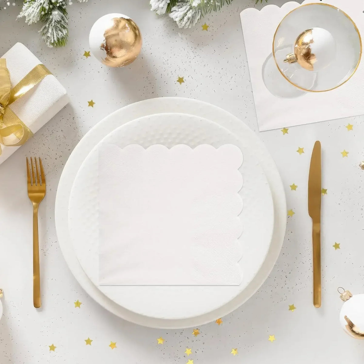 Scalloped Cocktail Napkins, 2-Ply Premium Disposable Paper Napkins (100 Pack)