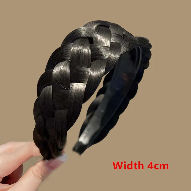 A black braided hair band is shown being held by a hand, with the text indicating a width of 4cm.