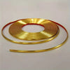 Bobine de moulure miroir couleur or pour application autocollante 3D.