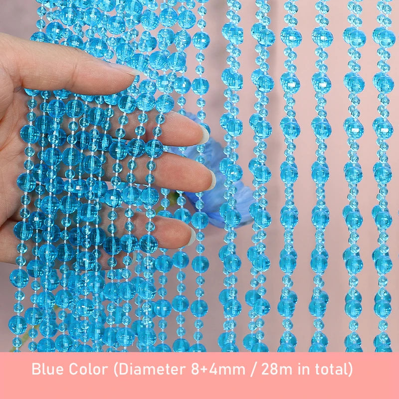 Rideau de porte en perles de cristal bleues avec de petites perles rondes en fil vertical.