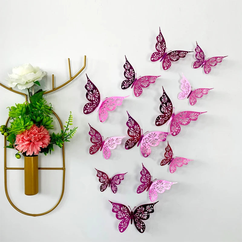 Affichage d'autocollants de papillons roses et violets sur fond blanc.