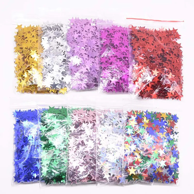 Collection de confettis acryliques en laser or et argent dans diverses couleurs et nuances.