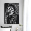 Schwarz-weißes Porträt von Michael Jackson mit langem, wildem Haar und intensetem Ausdruck