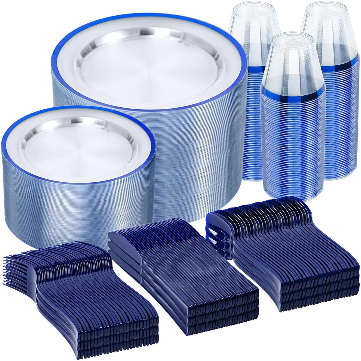 Un set de vaisselle jetable en plastique avec des assiettes et des verres à bord doré.