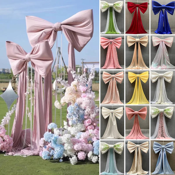 Collection de grands nœuds de satin avec longues draperies de tulle dans diverses couleurs et styles pour la décoration d'évé
