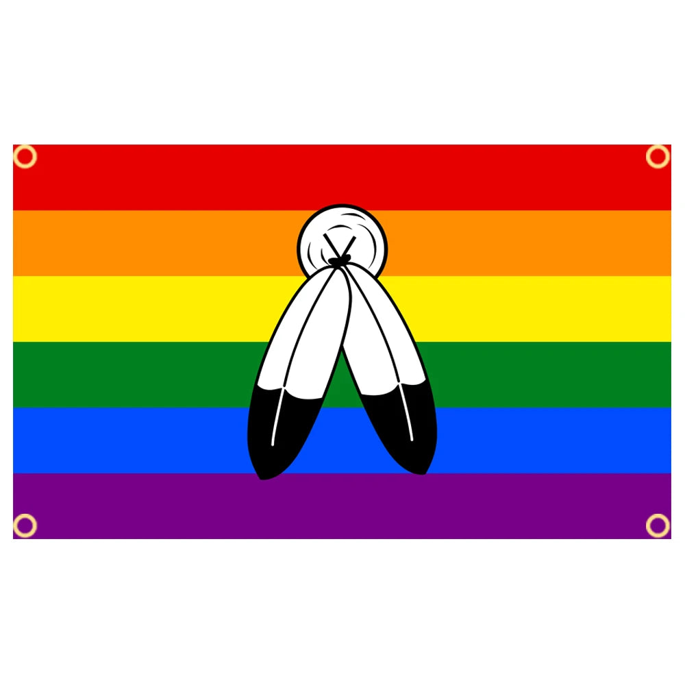 Drapeau arc-en-ciel horizontal avec deux plumes stylisées noires et blanches au centre.