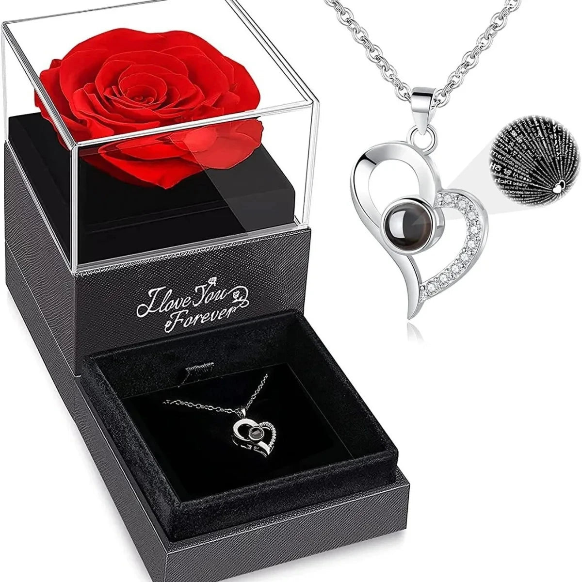 Un coffret noir avec une rose rouge conservée et un collier en forme de cœur en argent.
