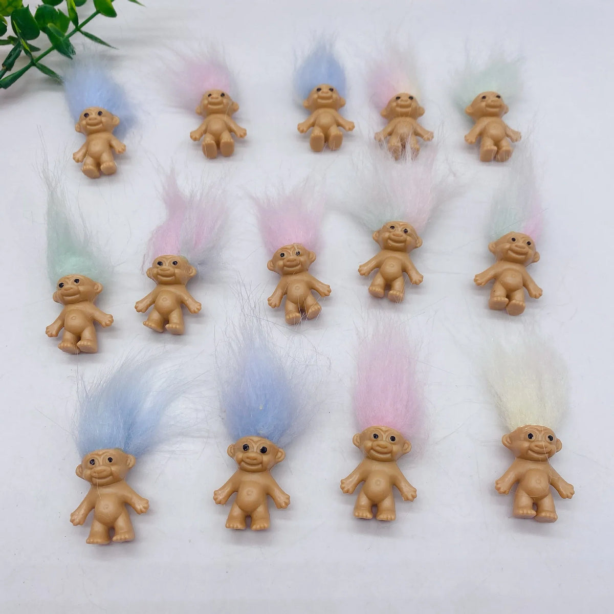 Retro Troll Dolls with Colorful Hair – Set of 10 Mini Figures for Parties and Decor