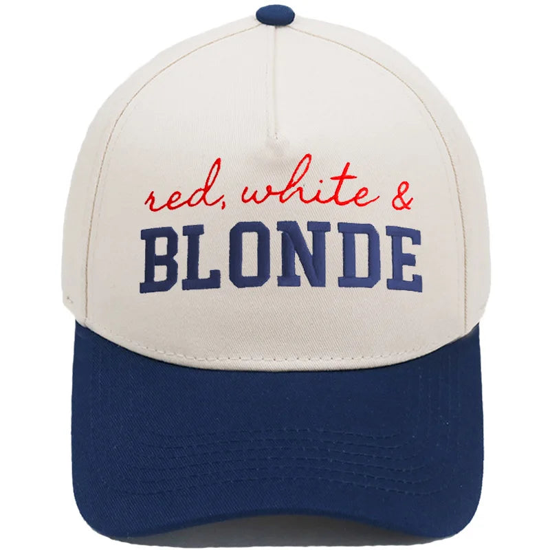 Casquette de baseball beige clair avec broderie bleu marine indiquant rouge blanc et BLONDE
